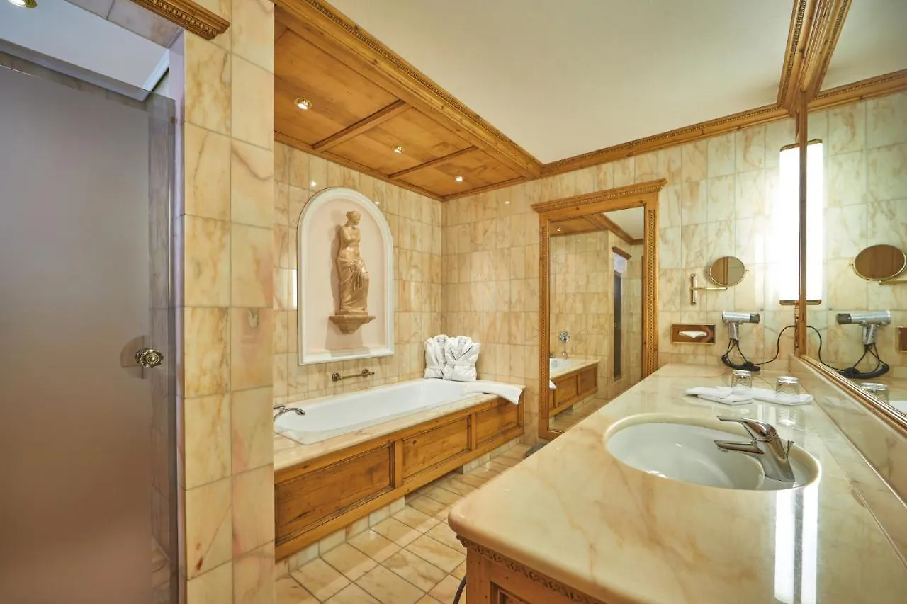 Parkhotel Wallgau 4 Sterne Superior Alpenjuwel Mit Spa Genuss, Golf & Wellness In Der Karwendel-Region Tradition Trifft Eleganz Im Stilvollen Rueckzugsort Hotel