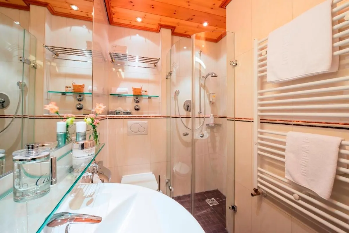 Hotel Parkhotel Wallgau 4 Sterne Superior Alpenjuwel Mit Spa Genuss, Golf & Wellness In Der Karwendel-Region Tradition Trifft Eleganz Im Stilvollen Rueckzugsort