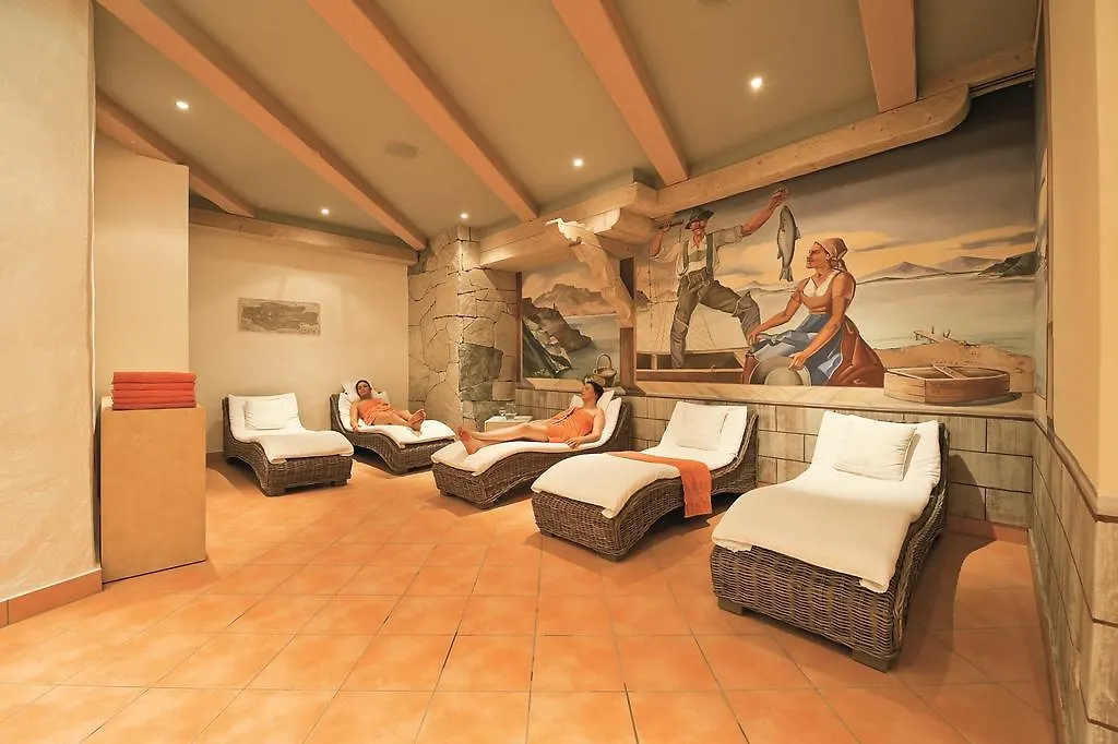 **** Hotel Parkhotel Wallgau 4 Sterne Superior Alpenjuwel Mit Spa Genuss, Golf & Wellness In Der Karwendel-Region Tradition Trifft Eleganz Im Stilvollen Rueckzugsort Germany