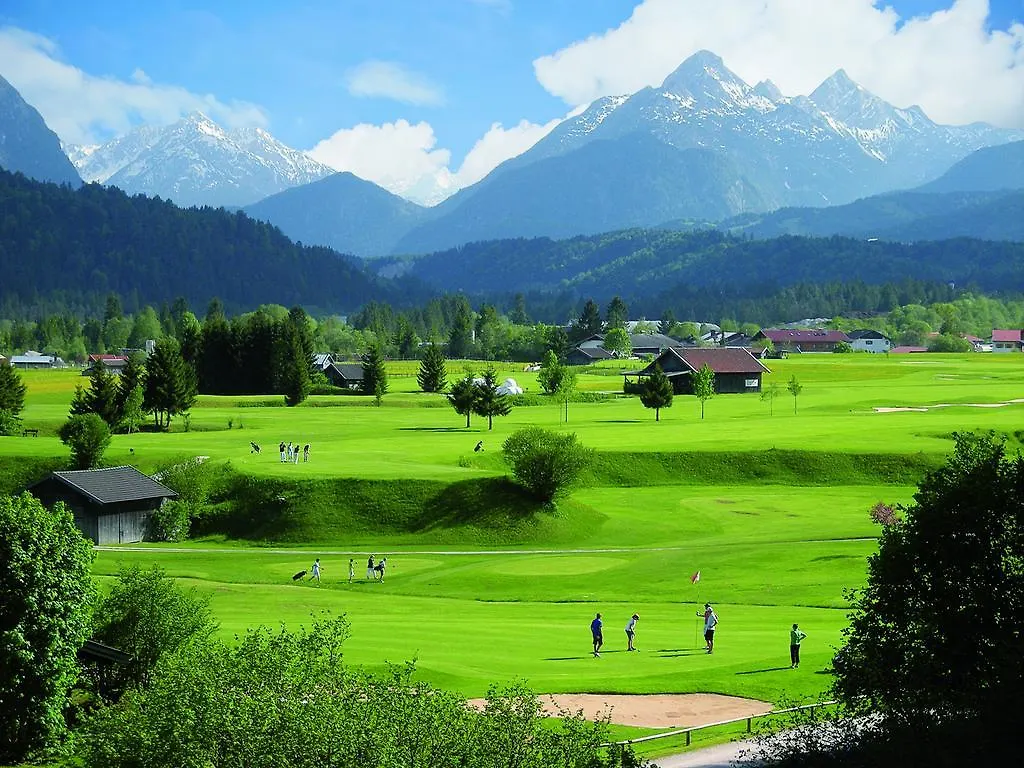 Parkhotel Wallgau 4 Sterne Superior Alpenjuwel Mit Spa Genuss, Golf & Wellness In Der Karwendel-Region Tradition Trifft Eleganz Im Stilvollen Rueckzugsort 4*,